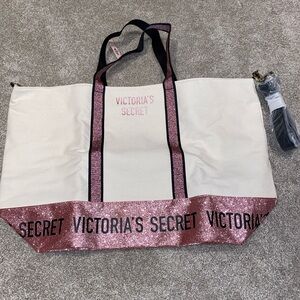 NWT Victoria’s Secret Pink Glitter Tote Bag One Size Travel Vacation